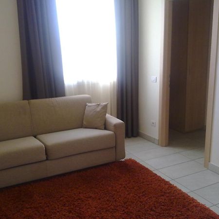 Residence Belmare Римини Экстерьер фото