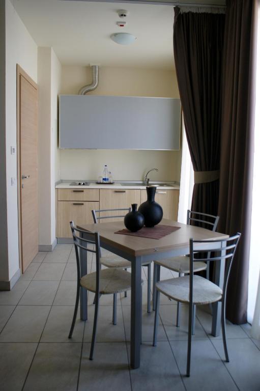 Residence Belmare Римини Номер фото